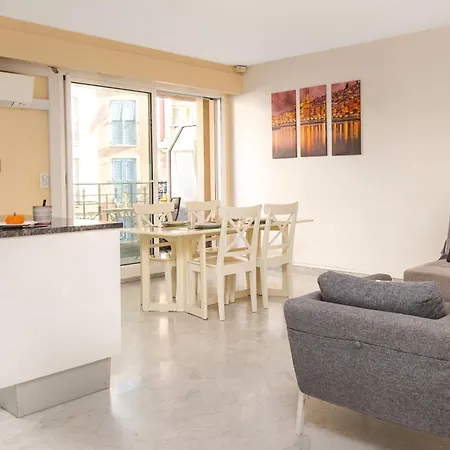Centre Près De La Appartement *